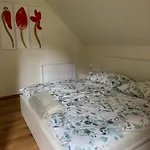 Christine Am דירה *