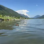 Christine Am דירה *