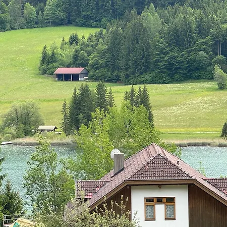 アパート Christine Am